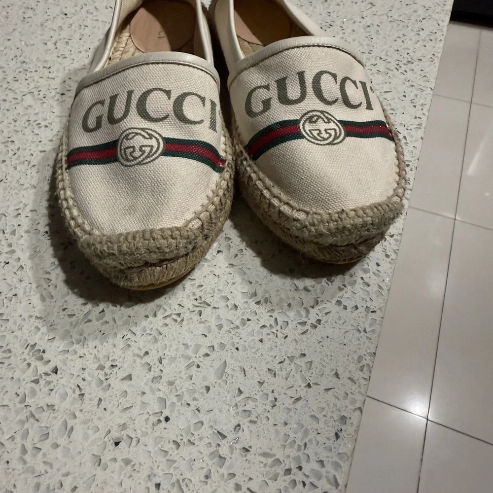 Gucci Women's Beige Espadrilles with Logo - Picture 11 of 11